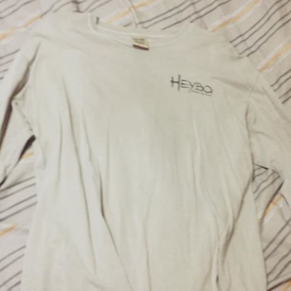 Heybo mens long sleeve Large $15